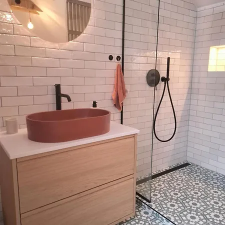 Stylish In The Historic Center Under The Castle Apartment