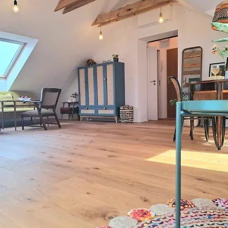 Apartment Stylish In The Historic Center Under The Castle