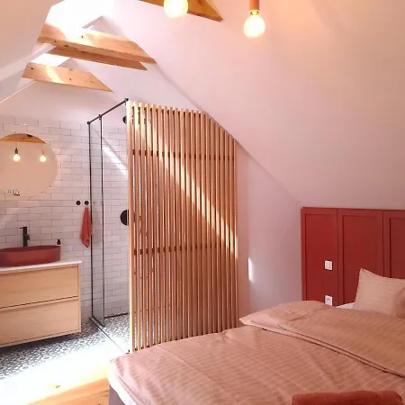 Апартаменты Stylish In The Historic Center Under The Castle *